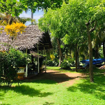 Lake View Cabana Paradise & Villa Тангале Екстериор снимка