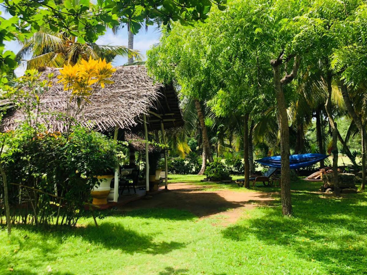 Lake View Cabana Paradise & Villa Тангале Екстериор снимка