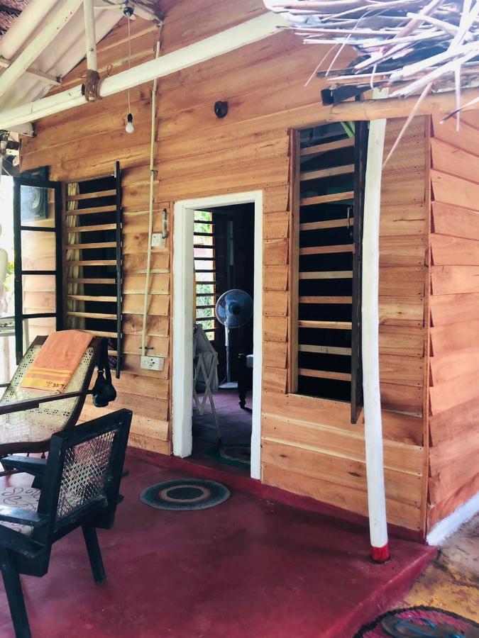 Lake View Cabana Paradise & Villa Тангале Екстериор снимка